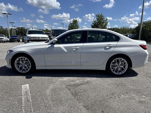 2025 BMW 330 i