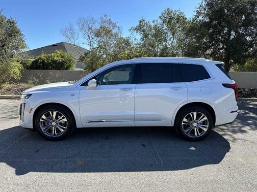 2025 Cadillac XT6 Premium Luxury AWD
