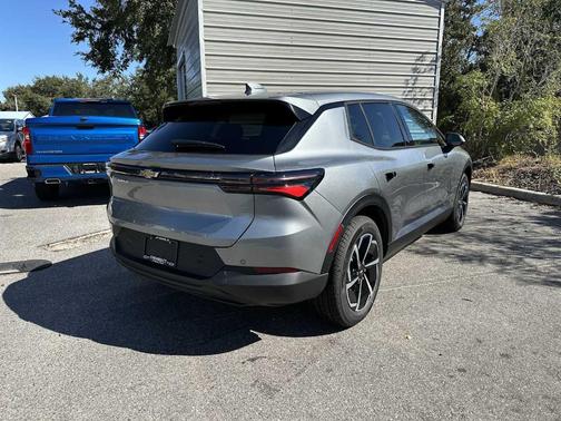 2026 Chevrolet Equinox EV LT 1