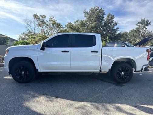 2022 Chevrolet Silverado 1500 Custom