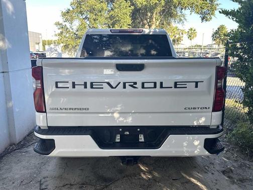 2022 Chevrolet Silverado 1500 Custom