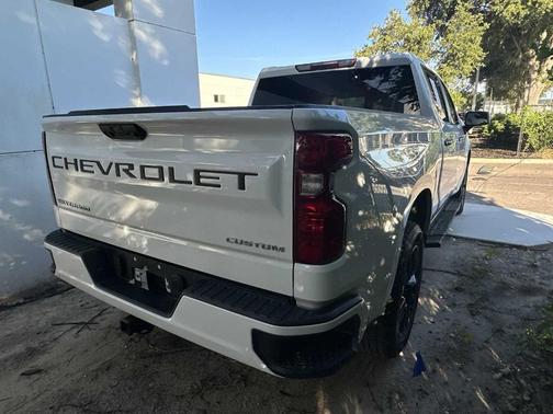 2022 Chevrolet Silverado 1500 Custom