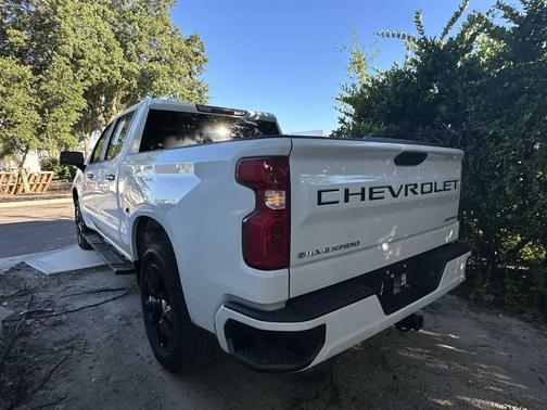 2022 Chevrolet Silverado 1500 Custom