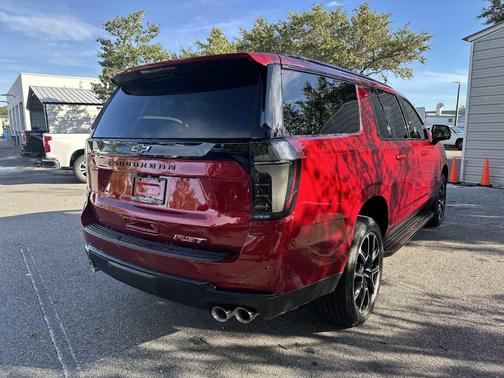 2025 Chevrolet Suburban RST