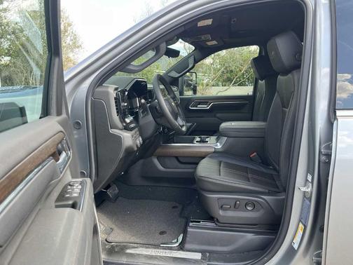 2026 Chevrolet Silverado 3500 High Country