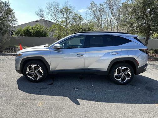 Shimmering Silver 2024 Hyundai TUCSON Limited