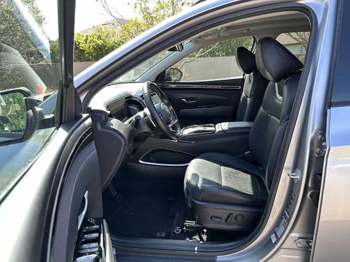 Shimmering Silver 2024 Hyundai TUCSON Limited