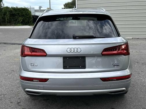 2018 Audi Q5 2.0T Prestige