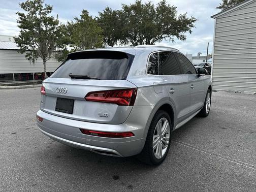 2018 Audi Q5 2.0T Prestige