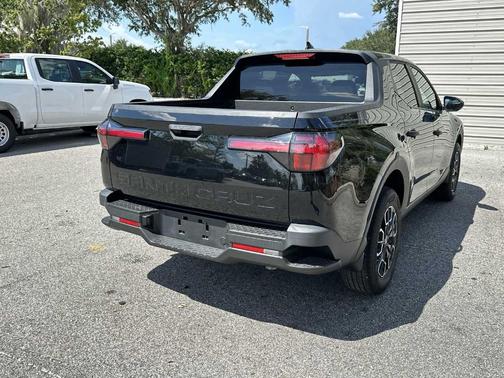 Phantom Black 2024 Hyundai SANTA CRUZ 2.5L SEL