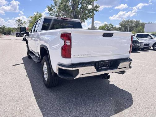 Summit White 2026 Chevrolet Silverado 2500 LT