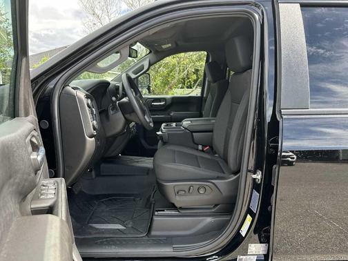 2025 Chevrolet Silverado 2500 Custom