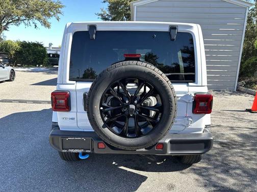 2024 Jeep Wrangler 4xe Sahara