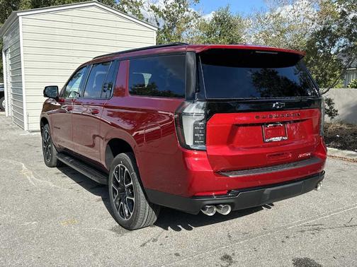 2026 Chevrolet Suburban RST