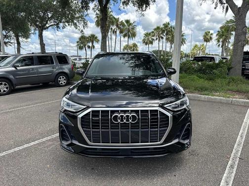 2024 Audi Q3 45 S line Premium