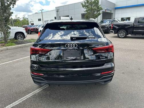 2024 Audi Q3 45 S line Premium