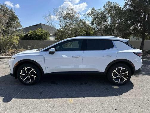 2026 Chevrolet Equinox EV LT 2