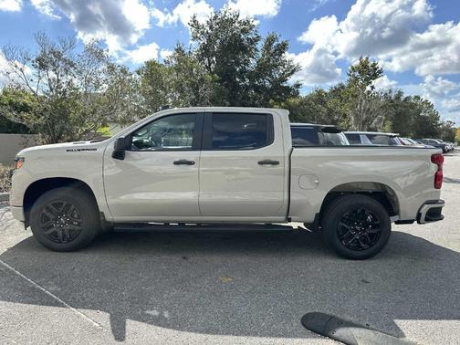 2026 Chevrolet Silverado 1500 Custom