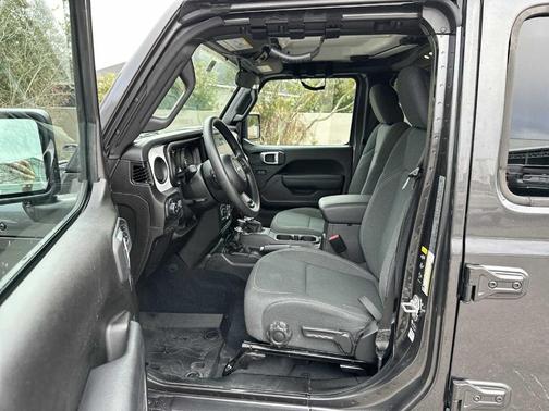 2024 Jeep Gladiator Nighthawk