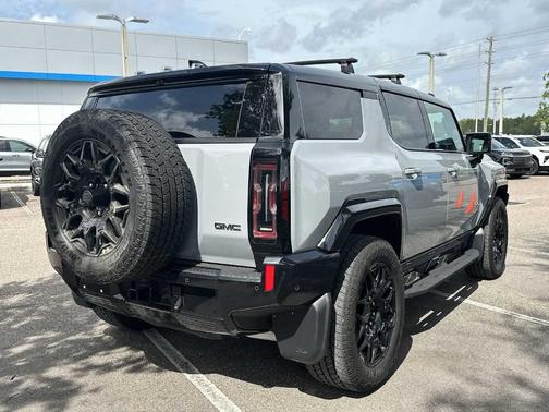 2024 GMC HUMMER EV SUV 2X