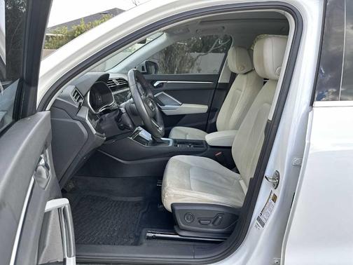 2020 Audi Q3 45 Premium