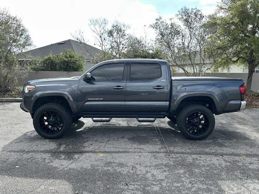 2022 Toyota Tacoma SR5