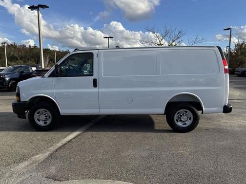 2025 Chevrolet Express 2500 Work Van