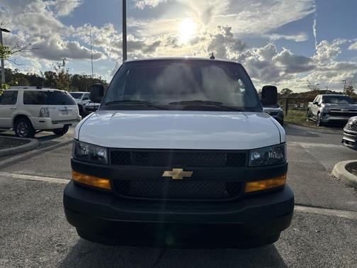 2025 Chevrolet Express 2500 Work Van