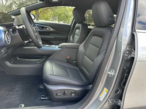 Sterling Gray Metallic 2026 Chevrolet Equinox EV LT 2