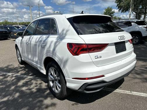 2024 Audi Q3 45 S line Premium