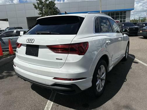 2024 Audi Q3 45 S line Premium