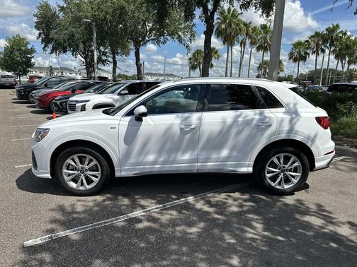 2024 Audi Q3 45 S line Premium