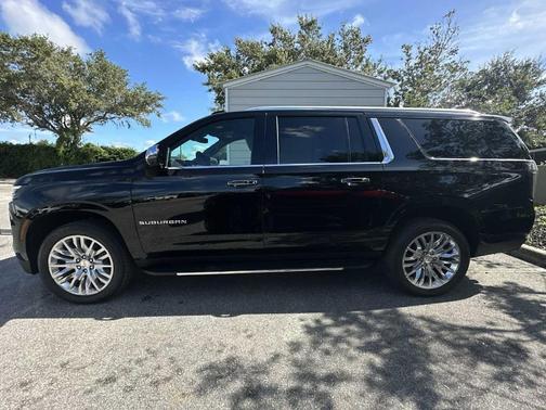2025 Chevrolet Suburban Premier
