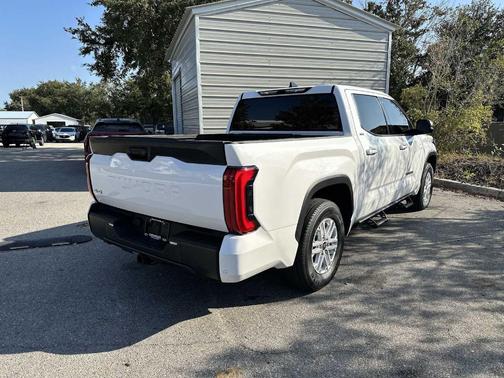 2022 Toyota Tundra SR5