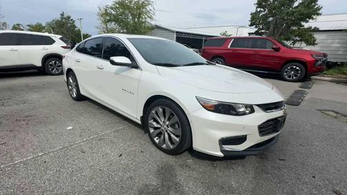Iridescent Pearl Tricoat 2017 Chevrolet Malibu Premier