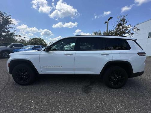 2024 Jeep Grand Cherokee L Laredo