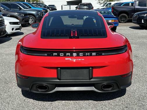 2025 Porsche 911 Carrera