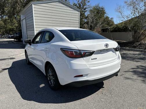 2019 Toyota Yaris Sedan LE