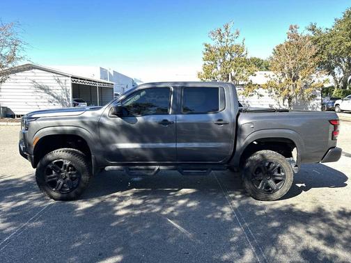 2022 Nissan Frontier S