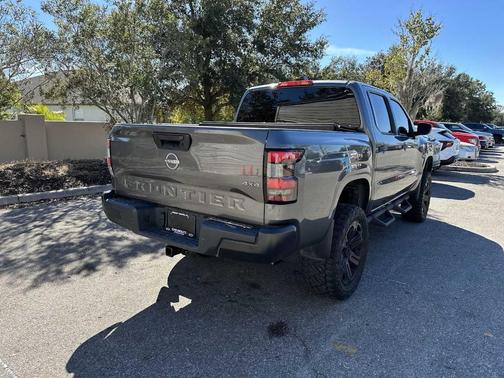 2022 Nissan Frontier S