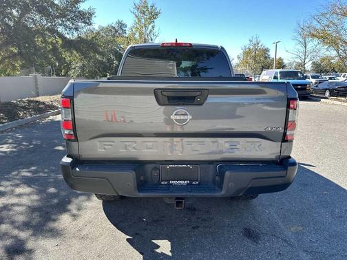 2022 Nissan Frontier S