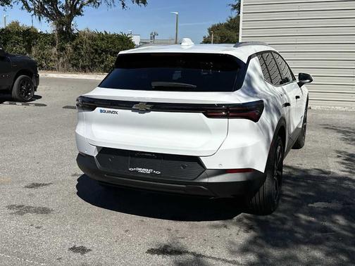 2026 Chevrolet Equinox EV LT 2