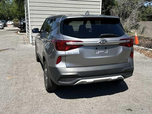 Steel Gray 2021 Kia Seltos LX