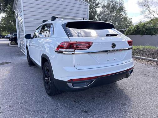 Pure White 2022 Volkswagen Atlas Cross Sport 2.0T SE w/Technology