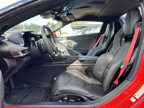 2025 Chevrolet Corvette Stingray w/2LT