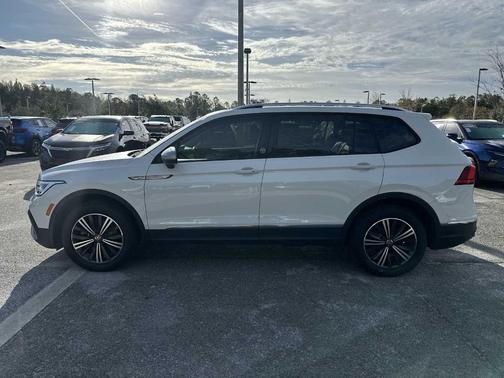 2024 Volkswagen Tiguan 2.0T Wolfsburg Edition