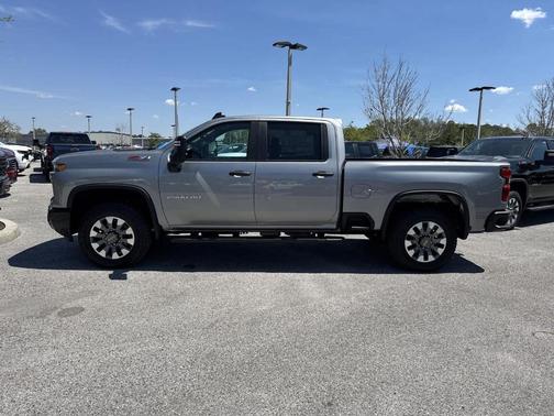 2025 Chevrolet Silverado 2500 Custom