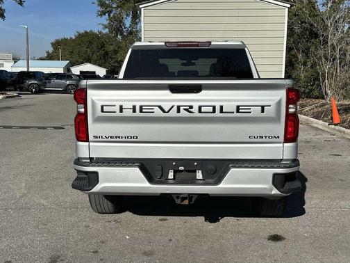 2021 Chevrolet Silverado 1500 Custom