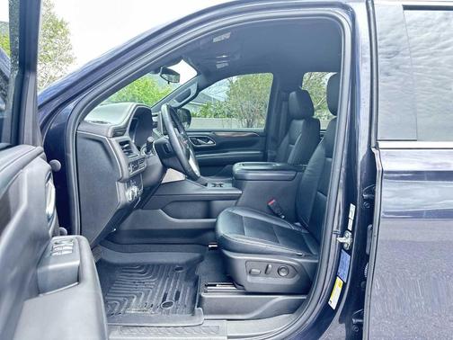 Titanium Rush Metallic 2023 GMC Yukon SLE