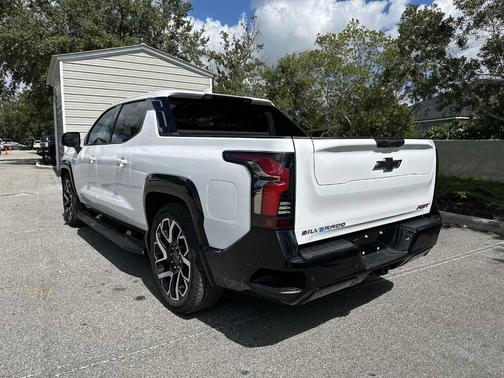 2025 Chevrolet Silverado EV RST